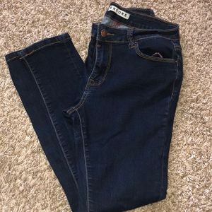 Dark wash stretchy skinny jeans